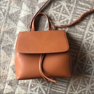 Leather Shoulder Back Tote Tan